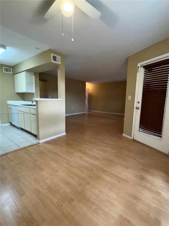 2341 NW 33rd St 405, Oakland Park, Florida 33309, Stati Uniti