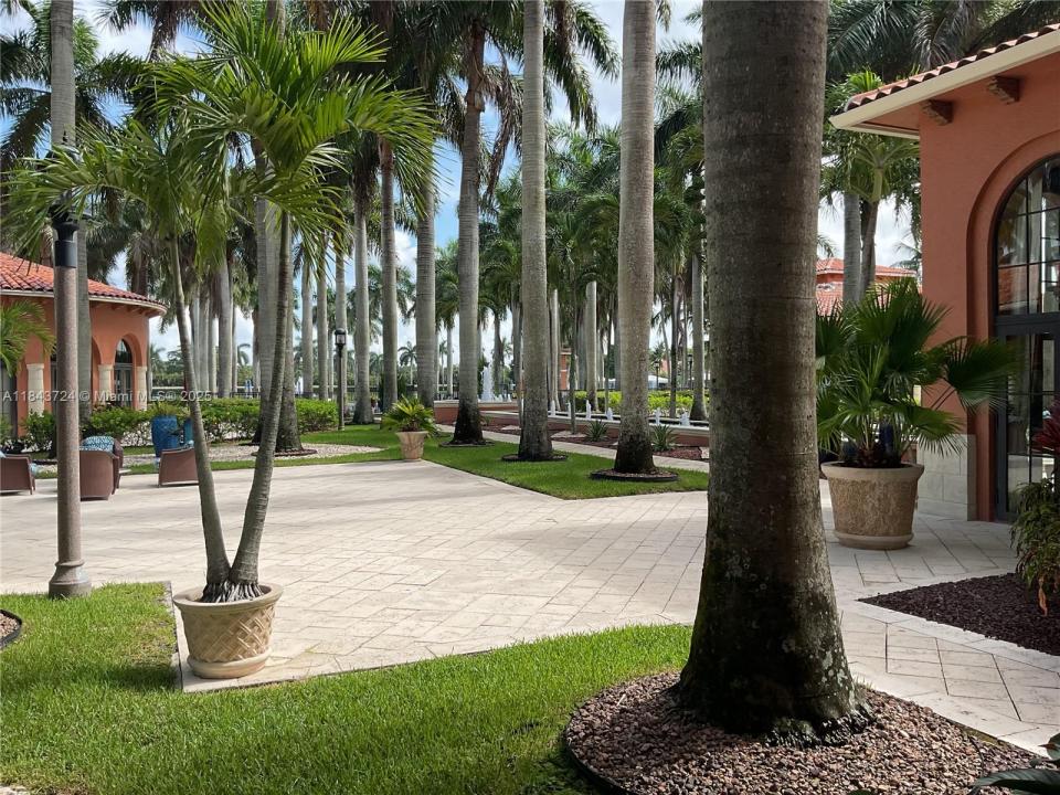 9329 W Via Grande  W 9329, Wellington, Florida 33411