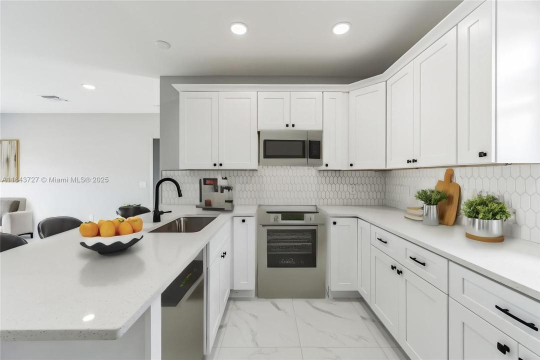 1315 Diplomat Pkwy E, Cape Coral, Florida 33909