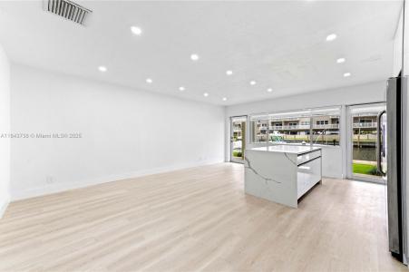 2881 NE 32nd St 115, Fort Lauderdale, Florida 33306, USA