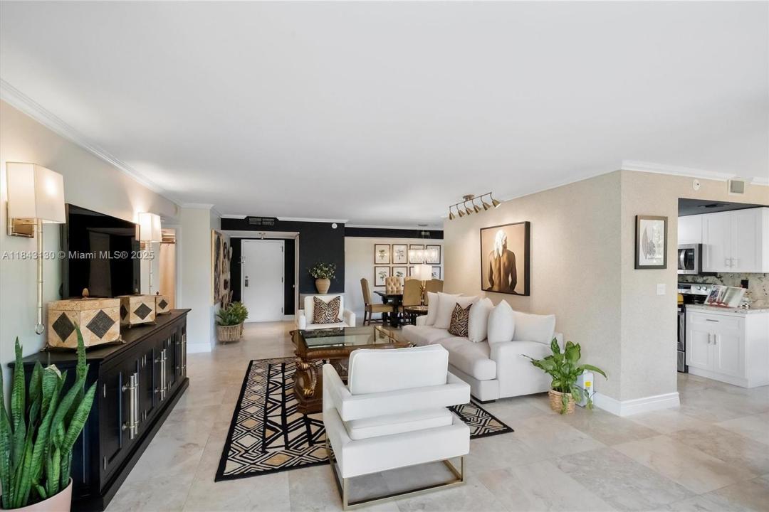 1000 Quayside Ter 411, Miami, Floryda 33138, USA