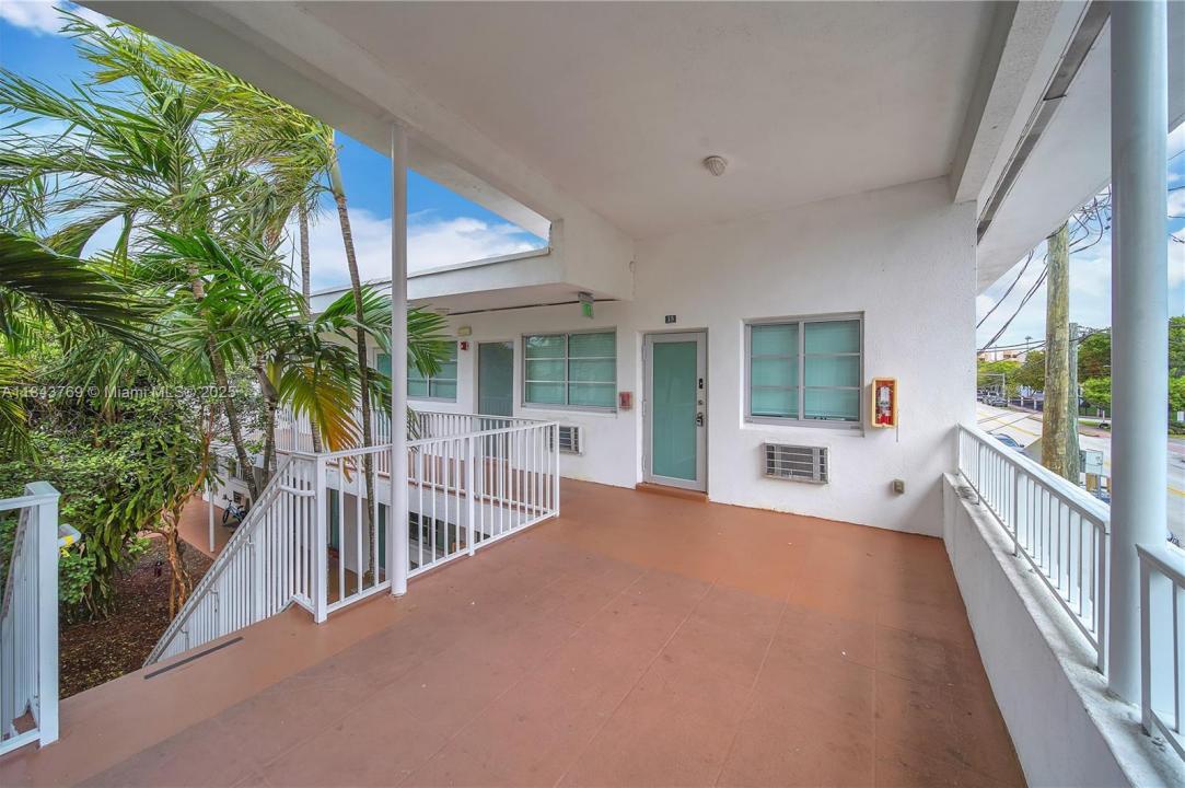 7930 Tatum Waterway Dr 15, Miami Beach, 佛罗里达州 33141, 美国
