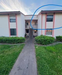 900 NE 209th Ter 203-31, Miami, Florida 33179, USA