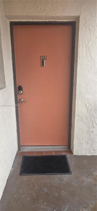 900 NE 209th Ter 203-31, Miami, Floride 33179, États-Unis