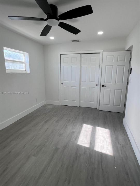 4011 SW 27 st 1, West Park, 佛罗里达州 33023, 美国