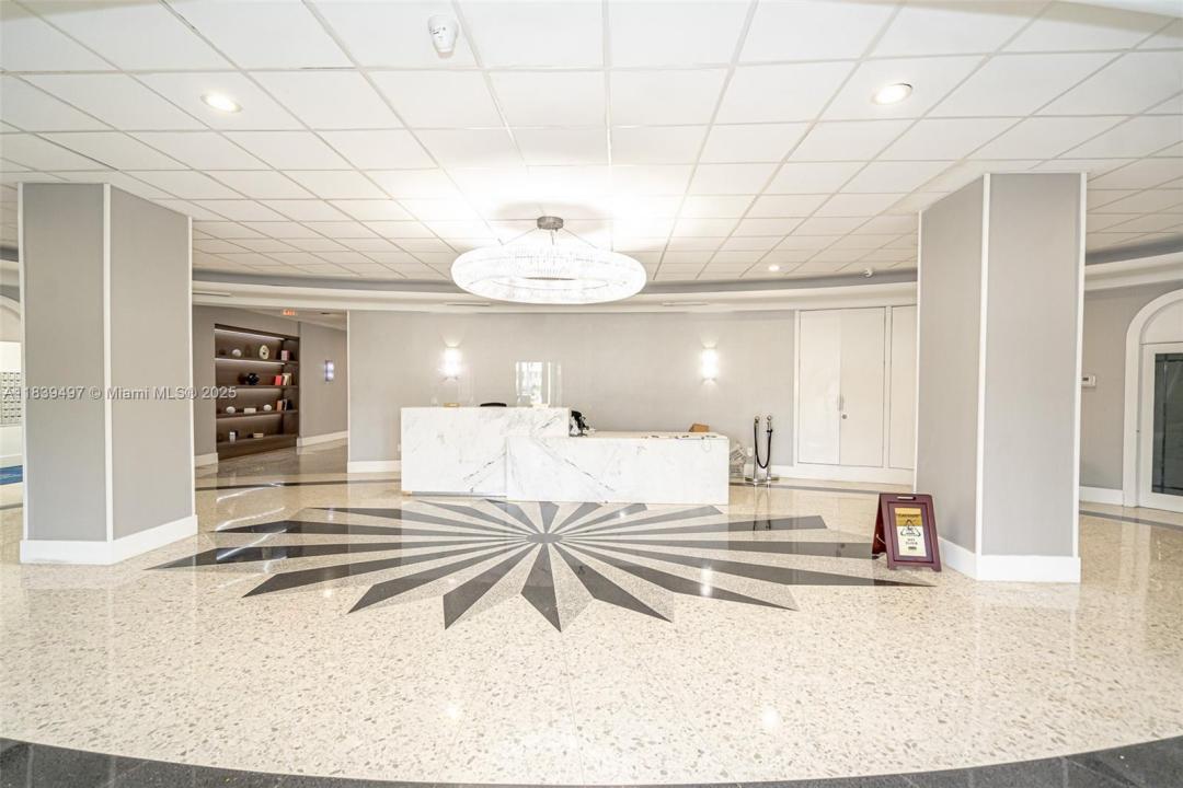 3140 S Ocean Dr 201, Hallandale Beach, 佛罗里达州 33009, 美国
