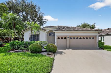 8754 NW 75th Pl, Tamarac, Florida 33321, USA