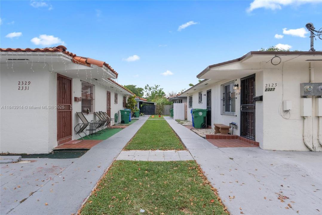 2325 NW 29th St 6, Miami, 佛罗里达州 33142, 美国