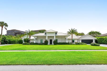 11863 Lake Shore Place, Palm Beach Gardens, Florida 33408