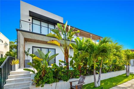 2050 S Hibiscus Dr, North Miami, Floride 33181, États-Unis