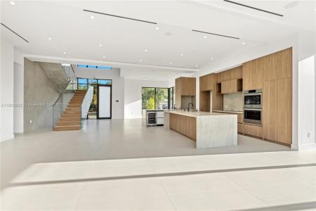 2050 S Hibiscus Dr, North Miami, Floride 33181, États-Unis