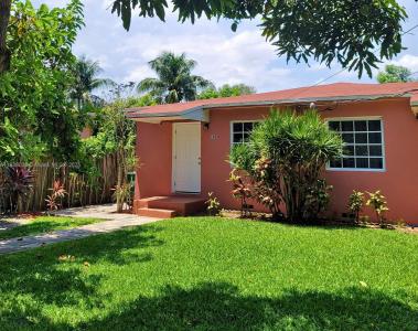 1429 NE 147th St 1429, Miami, Florida 33161, USA