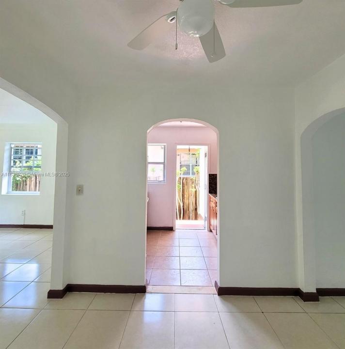 1429 NE 147th St 1429, Miami, Floride 33161, États-Unis