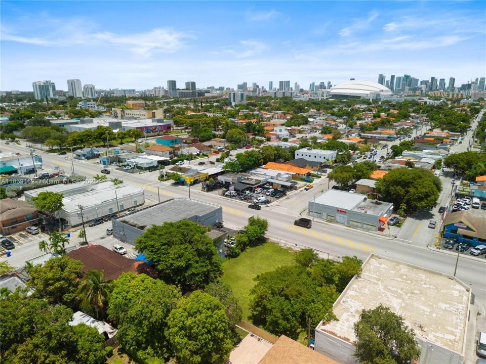 122 NW 22nd Ave, Miami, Florida 33125, Amerika Birleşik Devletleri