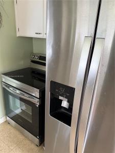 91 W 63rd St, Hialeah, Florida 33012, USA