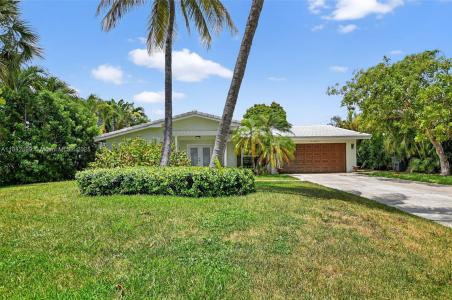 565 NE Olive Way, Boca Raton, Florida 33432, USA