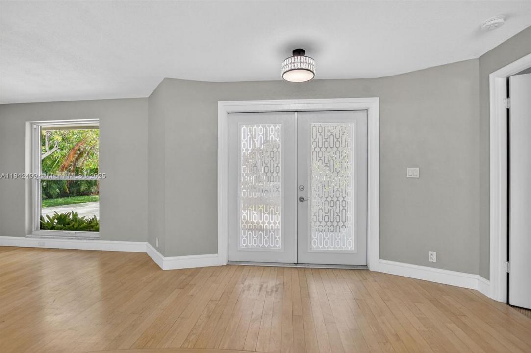 565 NE Olive Way, Boca Raton, Florida 33432, Amerika Birleşik Devletleri