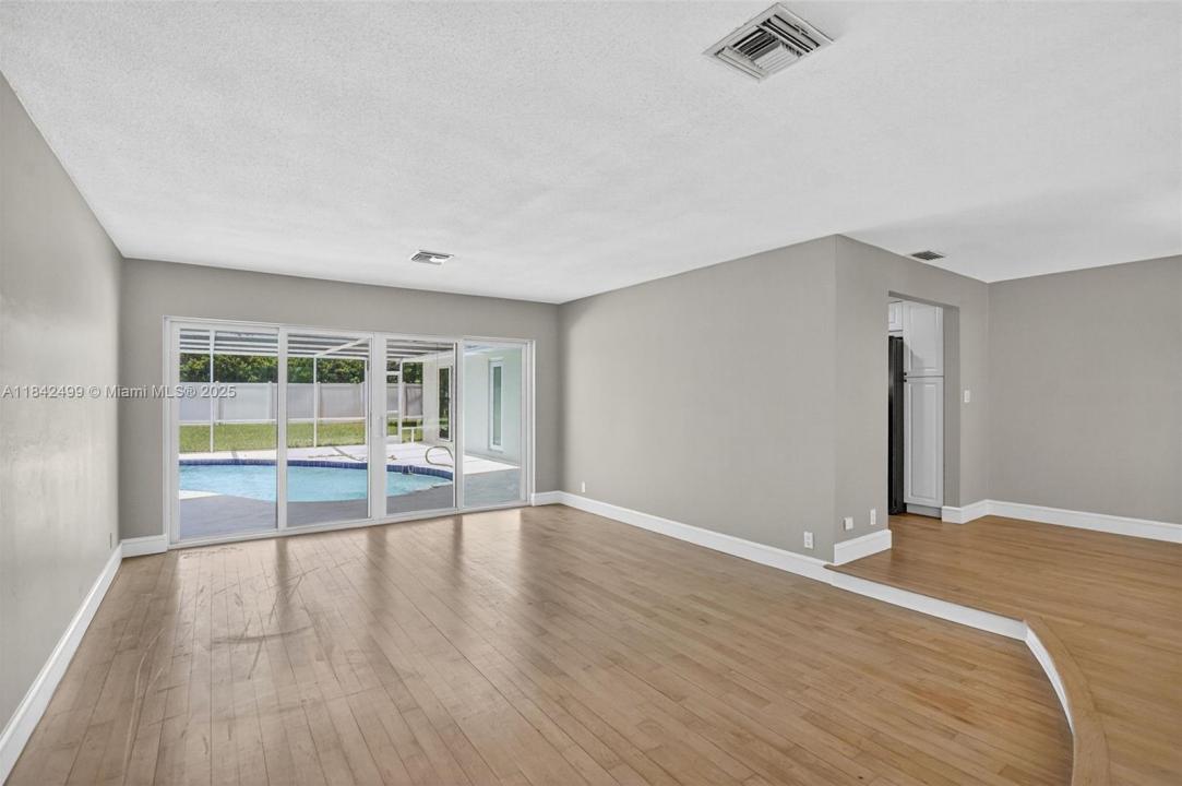 565 NE Olive Way, Boca Raton, Florida 33432, Amerika Birleşik Devletleri