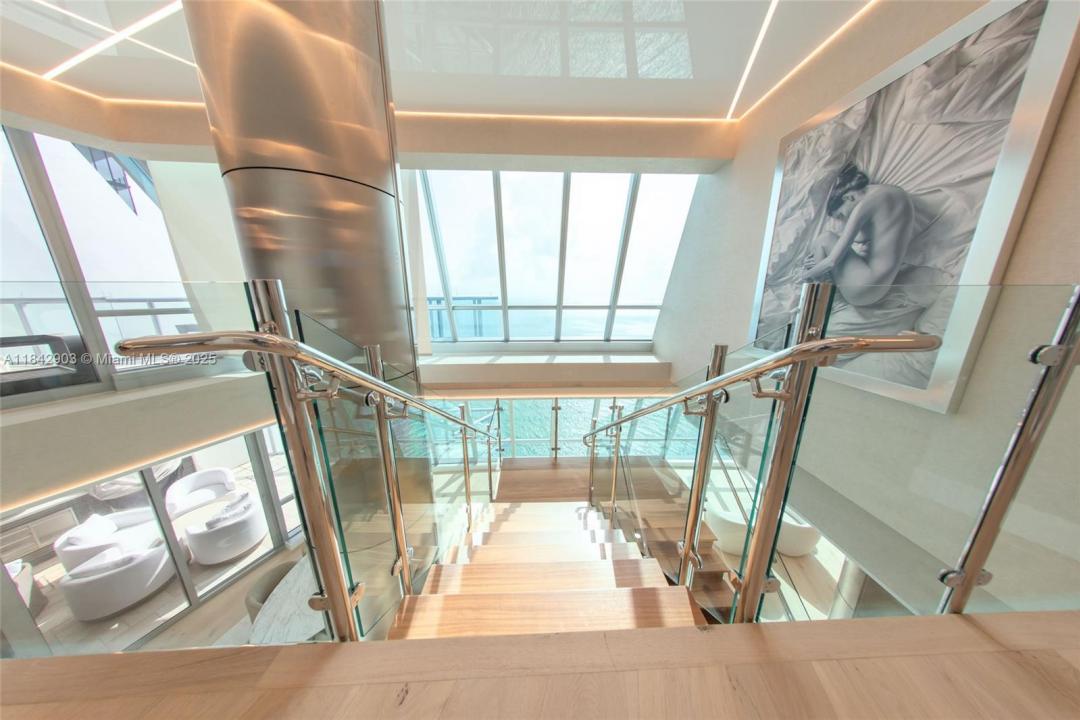 17121 Collins Ave 4803, Sunny Isles Beach, Floryda 33160, USA