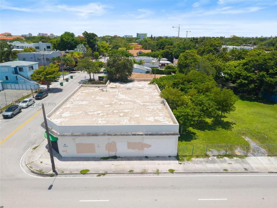102 NW 22nd Ave, Miami, Florida 33125, Amerika Birleşik Devletleri
