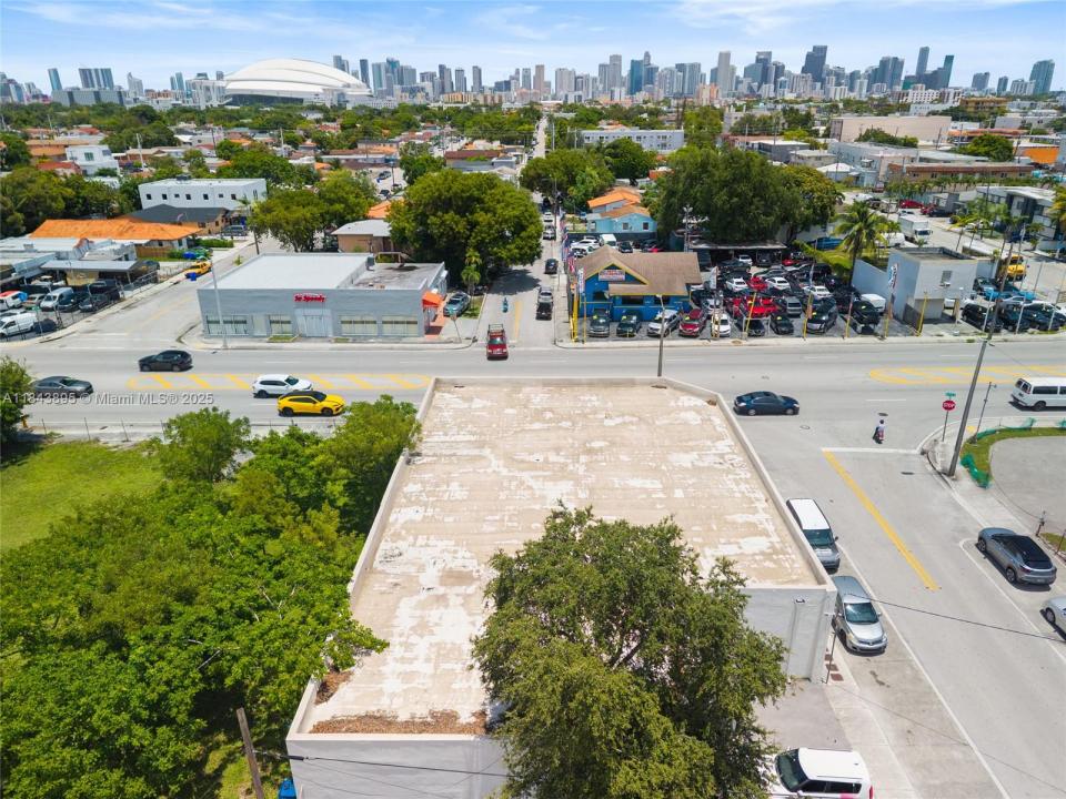 102 NW 22nd Ave, Miami, Florida 33125, Amerika Birleşik Devletleri