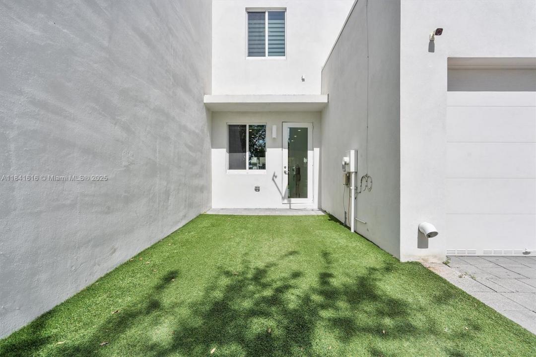 6675 NW 102nd Path, Doral, פלורידה 33178, ארצות הברית של אמריקה