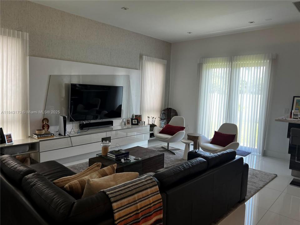 8286 NW 33rd Ter 8286, Doral, Florida 33122, HOA KỲ