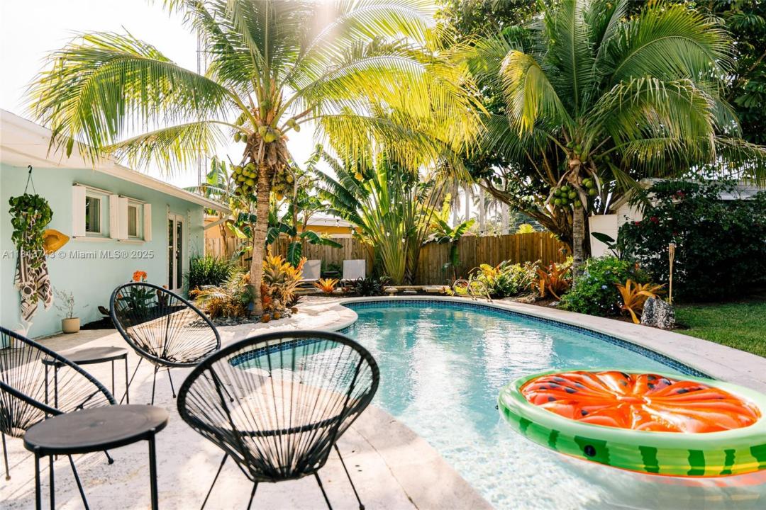 9300 SW 183rd Ter, Palmetto Bay, Florida 33157