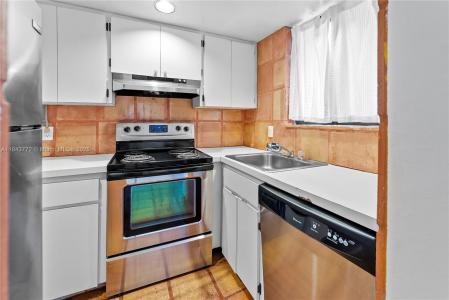 2924 Day Ave N211, Miami, Florida 33133, USA
