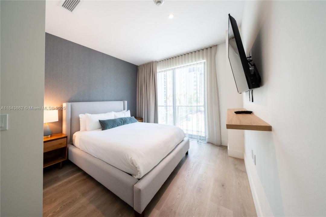 229 SW 9th 2, Miami, Florida 33130, HOA KỲ