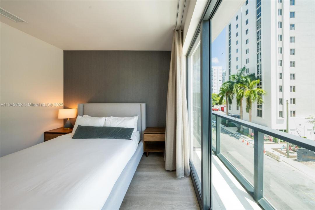 229 SW 9th 2, Miami, Florida 33130, HOA KỲ