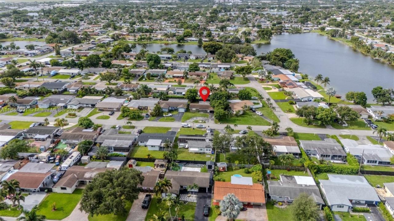 8630 NW 15th Ct, Pembroke Pines, Florida 33024, Estados Unidos