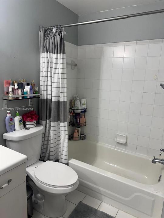 1051 Sorrento Dr, Weston, 佛羅里達州 33326, 美國