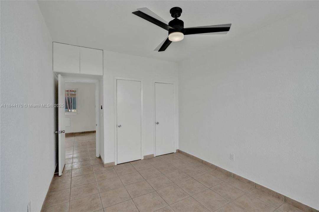 2160 Bay Dr 1-2, Miami Beach, Флорида 33141, Соединенные Штаты