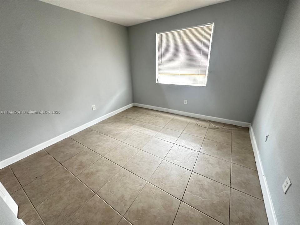 1330 NE 111th St 1330, Miami, Flórida 33161, Estados Unidos