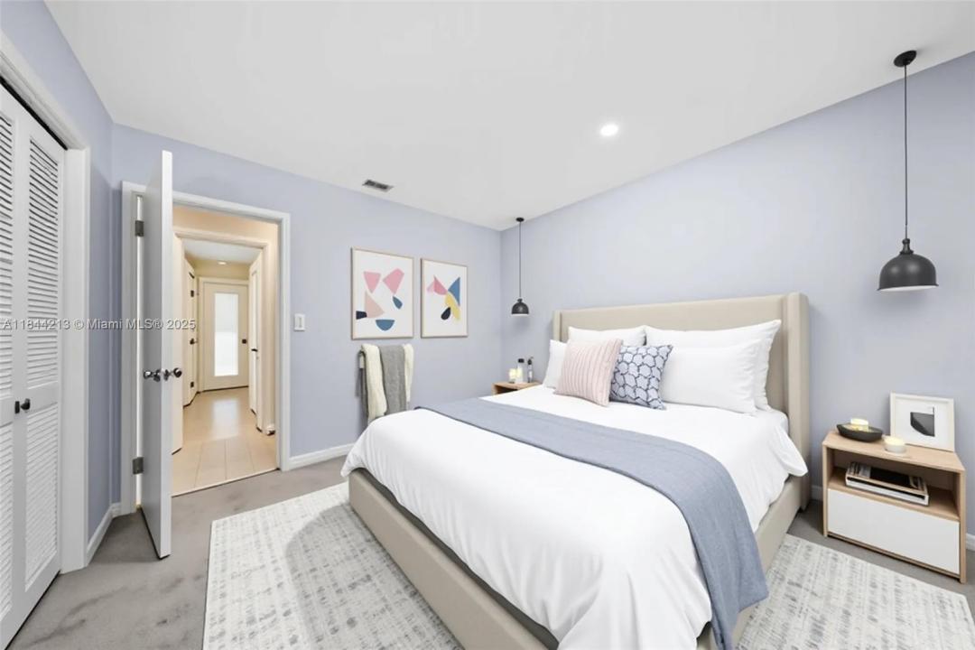 1237 Dove Ave, Miami Springs, Флорида 33166, Соединенные Штаты