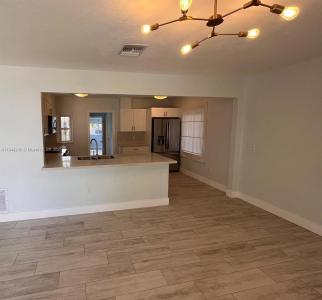 1860 NW 52 St, Miami, Florida 33142, USA