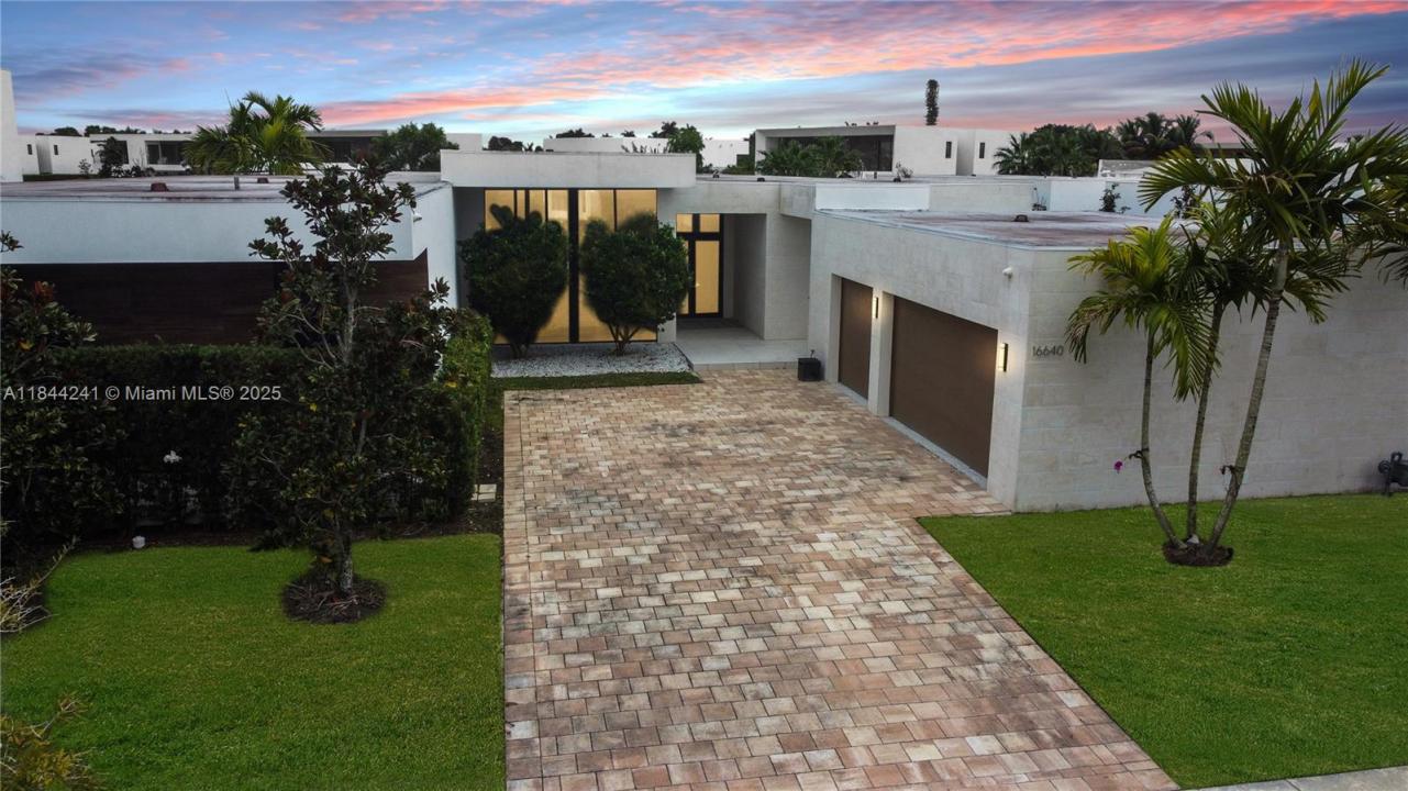 16640 Sunset Way, Weston, Florida 33326, Stati Uniti