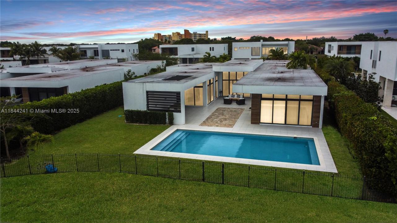 16640 Sunset Way, Weston, Florida 33326, Stati Uniti