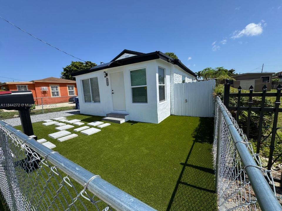 1794 NW 74th Ter, Miami, Florida 33147