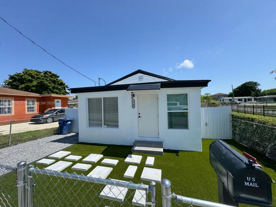 1794 NW 74th Ter, Miami, Florida 33147