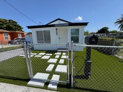 1794 NW 74th Ter, Miami, Florida 33147, USA