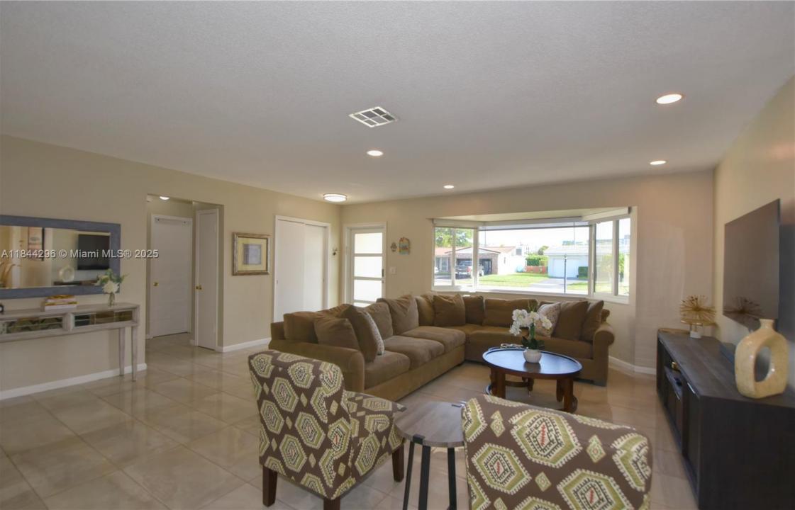609 S Crescent Dr, Hollywood, פלורידה 33021, ארצות הברית של אמריקה
