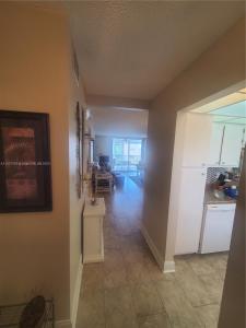 319 NE 14th Ave 507, Hallandale Beach, Florida 33009, USA
