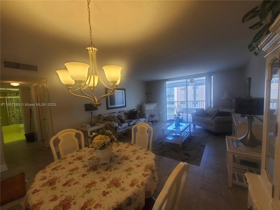 319 NE 14th Ave 507, Hallandale Beach, Florida 33009, Estados Unidos
