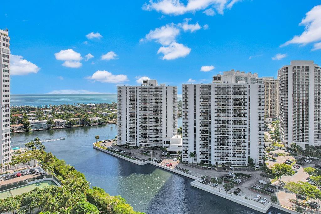 20515 E Country Club Dr 1042, Aventura, Florida 33180