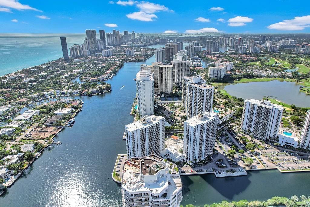 20515 E Country Club Dr 1042, Aventura, Florida 33180