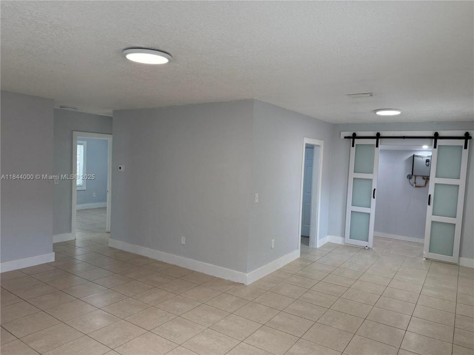 12010 NW 8th Ave, North Miami, 플로리다 33168, 미국