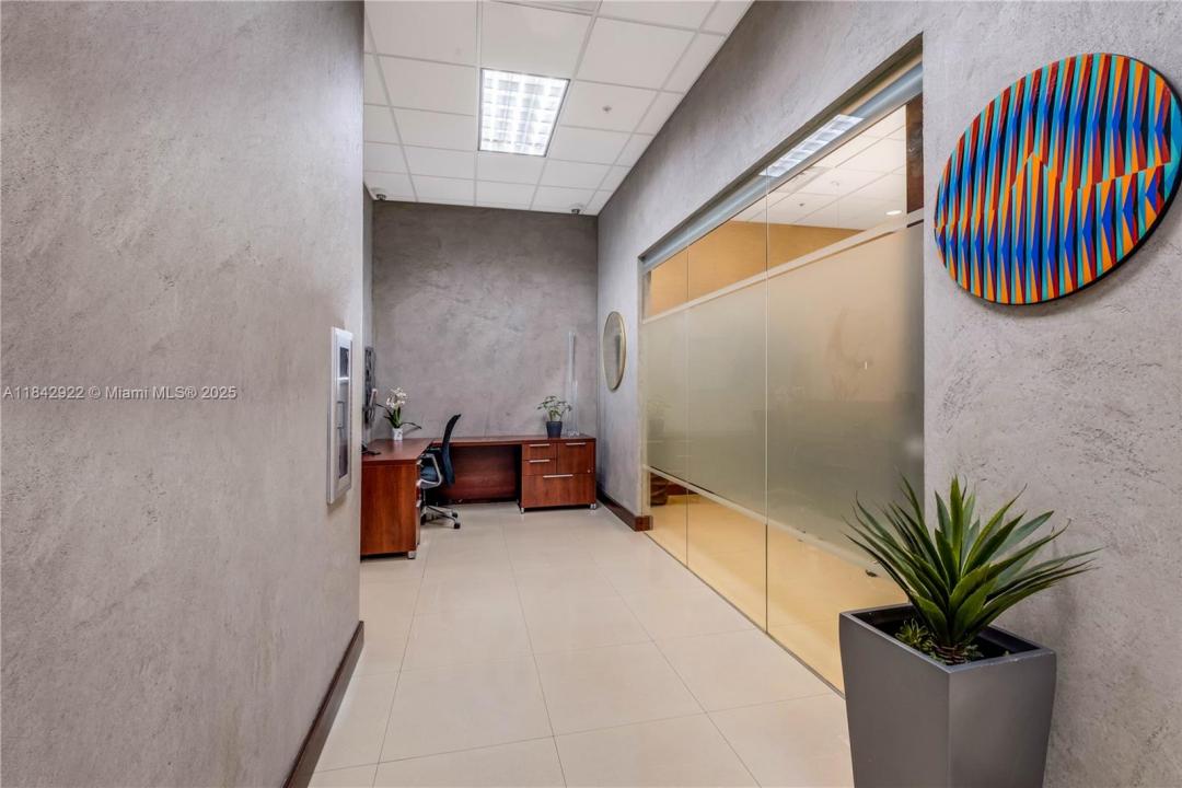 7620 NW 25th St 5, Miami, Flórida 33122, Estados Unidos