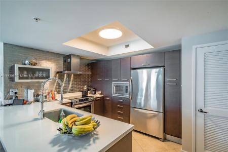 250 Sunny Isles Blvd 31203, Sunny Isles Beach, Florida 33160, USA